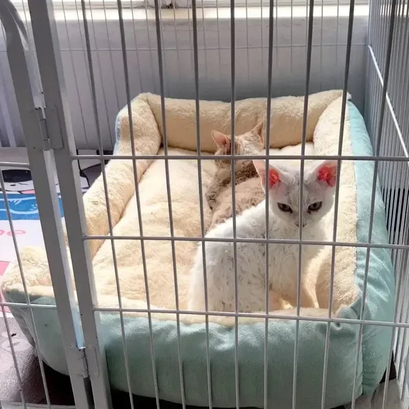 Cozy Round Pet Bed - product detail view
